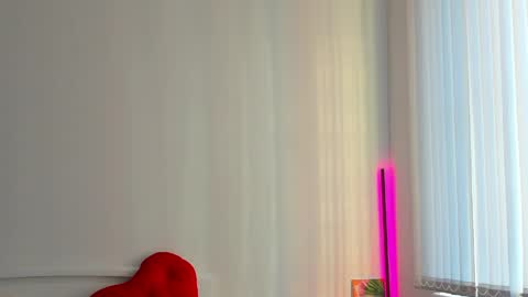 andrea__bass online show from April 28, 2026, 3:39 pm
