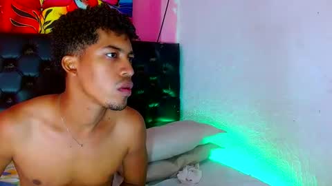 Snapshot of andrea_andres_couplehot chatting on December 21, 2025, 10:44 am andrea andres couplehot online show from December 21, 2025, 10:44 am