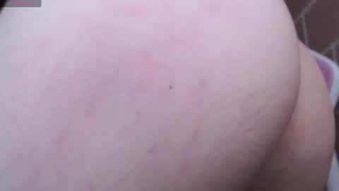 Snapshot of andrea_camila chatting on June 21, 2026, 6:54 pm Andrea online show from June 21, 2026, 6:54 pm