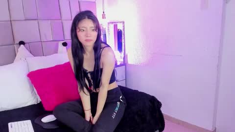 andrea_carocaro online show from March 14, 2026, 12:43 pm