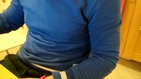 Snapshot of andrea_feetlover chatting on November 27, 2025, 8:11 pm andrea_feetlover online show from November 27, 2025, 8:11 pm