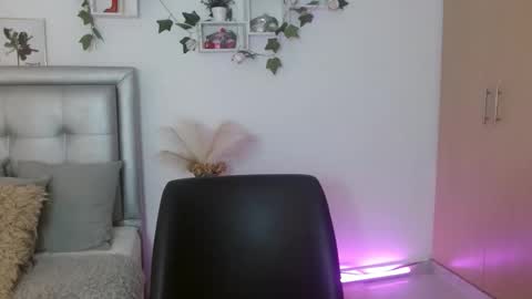 Snapshot of andrea_garciat chatting on March 31, 2026, 10:10 pm Andrea online show from March 31, 2026, 10:10 pm