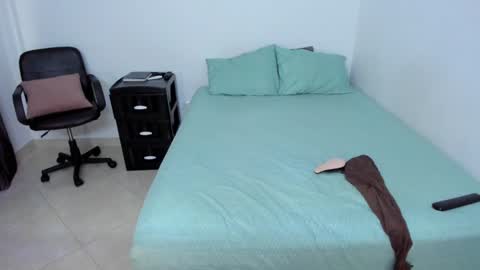 Snapshot of andrea_loaiza2 chatting on December 14, 2024, 9:45 pm Andrea online show from December 14, 2024, 9:45 pm