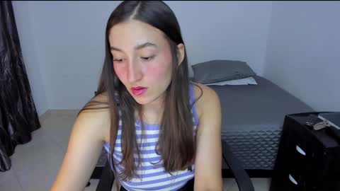 Snapshot of andrea_loaiza2 chatting on January 11, 2025, 11:56 pm Andrea online show from January 11, 2025, 11:56 pm