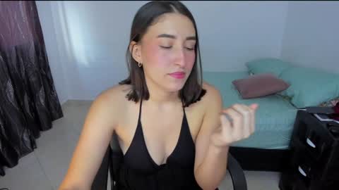 Snapshot of andrea_loaiza2 chatting on January 20, 2025, 7:57 pm Andrea online show from January 20, 2025, 7:57 pm