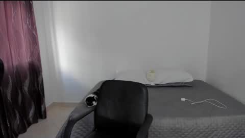 Snapshot of andrea_loaiza2 chatting on February 17, 2025, 4:26 pm Andrea online show from February 17, 2025, 4:26 pm