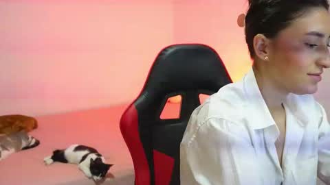 Snapshot of andrea_loaiza2 chatting on November 10, 2025, 1:15 am Andrea online show from November 10, 2025, 1:15 am