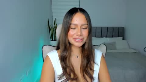 Snapshot of andrea_martini_ chatting on February 21, 2025, 1:44 am andrea online show from February 21, 2025, 1:44 am