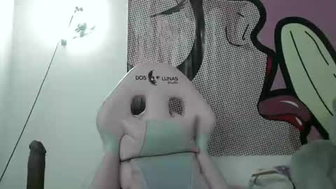 Snapshot of andrea_saenz_ chatting on February 10, 2025, 6:42 am online show from February 10, 2025, 6:42 am