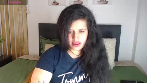 Snapshot of andrea_secret_ chatting on November 19, 2025, 1:11 pm ANDREA online show from November 19, 2025, 1:11 pm