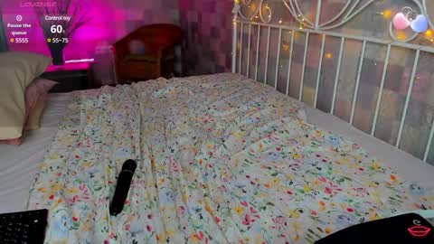 Andrea hereGMT7Mon Tue Wen ThFri Sat Su 0300am-0900am. online show from December 5, 2024, 4:09 am