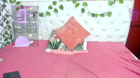 Naomi Andrea Daviss online show from October 25, 2025, 12:13 pm