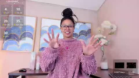 Snapshot of andreaa_zoee_ chatting on June 19, 2026, 2:43 pm Andrea Zoelins online show from June 19, 2026, 2:43 pm