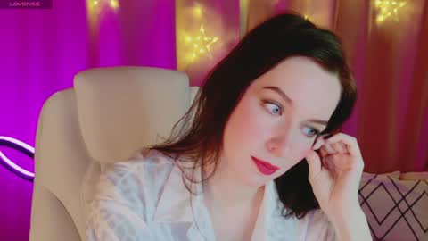 Snapshot of andreaashton chatting on December 16, 2024, 5:00 pm Andrea Ashton online show from December 16, 2024, 5:00 pm