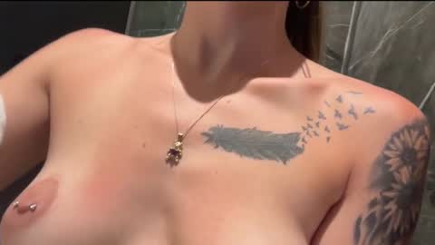 Snapshot of andreaelizabethxo chatting on September 30, 2025, 1:54 am Andrea Elizabeth online show from September 30, 2025, 1:54 am