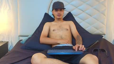 Snapshot of andreao_pirlo chatting on July 28, 2026, 2:46 pm Andreao online show from July 28, 2026, 2:46 pm
