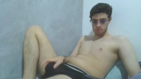andres129494 online show from January 18, 2026, 1:31 am