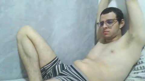 andres129494 online show from March 26, 2026, 1:55 am