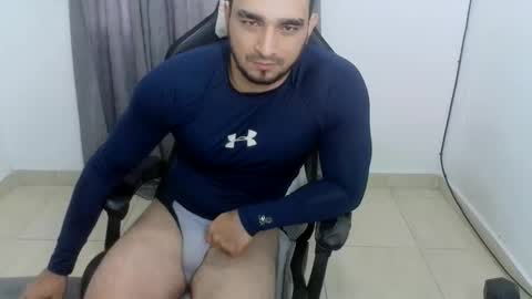 Snapshot of andres180950734 chatting on May 9, 2026, 1:05 pm andres180950734 online show from May 9, 2026, 1:05 pm