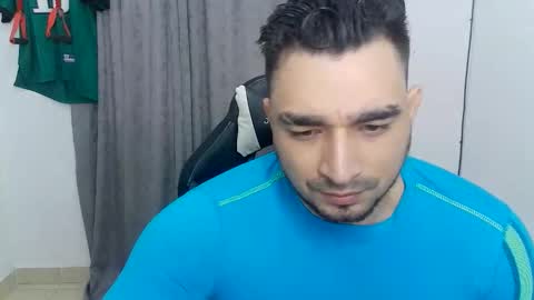 Snapshot of andres180950734 chatting on June 8, 2026, 11:54 am andres180950734 online show from June 8, 2026, 11:54 am
