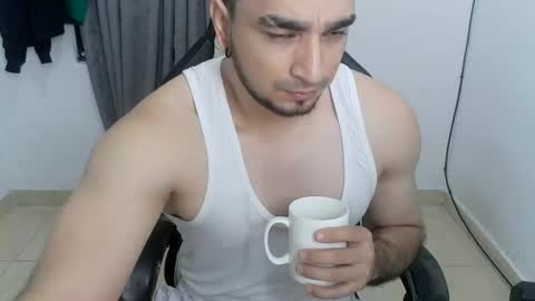 Snapshot of andres180950734 chatting on June 15, 2026, 11:01 am andres180950734 online show from June 15, 2026, 11:01 am