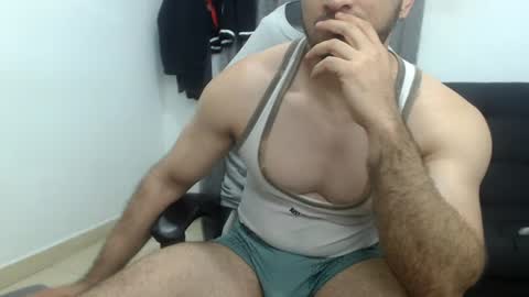 Snapshot of andres180950734 chatting on July 30, 2026, 11:37 pm andres180950734 online show from July 30, 2026, 11:37 pm