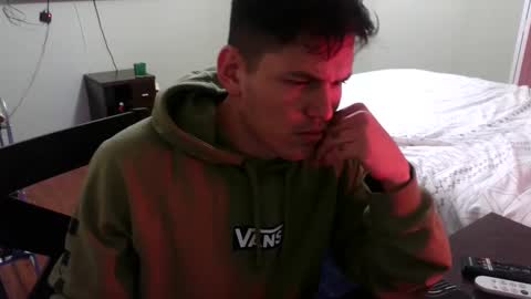 andres817542 online show from January 2, 2025, 1:06 am