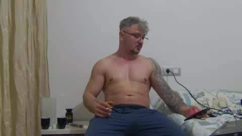 andres_dasli online show from March 5, 2025, 4:34 am