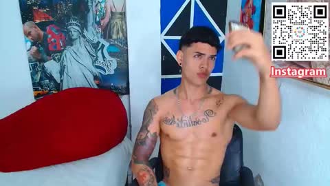 andres_santos777 online show from February 13, 2025, 6:16 pm