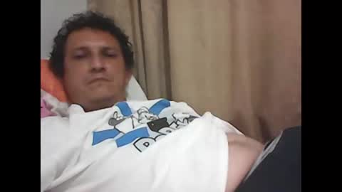 Snapshot of andresfloga chatting on October 27, 2025, 3:54 am andresfloga online show from October 27, 2025, 3:54 am