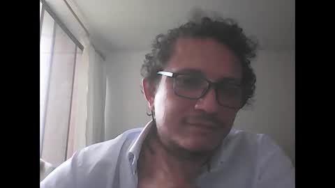 andresfloga online show from April 27, 2026, 3:32 pm