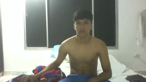 Snapshot of andresgr2t chatting on August 5, 2026, 6:38 am andresexxx online show from August 5, 2026, 6:38 am