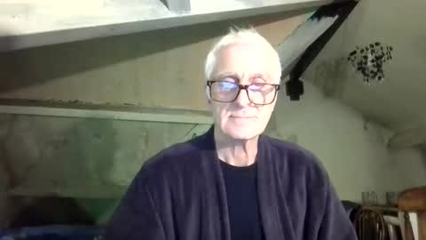 Snapshot of andrew160258 chatting on June 11, 2026, 12:32 am Andrew online show from June 11, 2026, 12:32 am