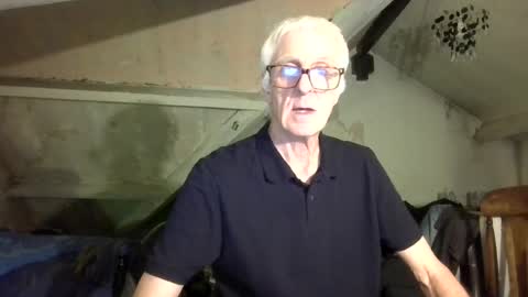 Snapshot of andrew160258 chatting on July 14, 2026, 12:02 am Andrew online show from July 14, 2026, 12:02 am