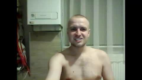 andrew3356577 online show from February 16, 2025, 3:47 am