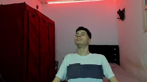 andrew_2811 online show from April 28, 2026, 7:35 am