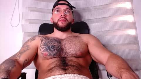 Snapshot of andrew_holden__ chatting on November 29, 2025, 10:13 pm andrew_holden__ online show from November 29, 2025, 10:13 pm