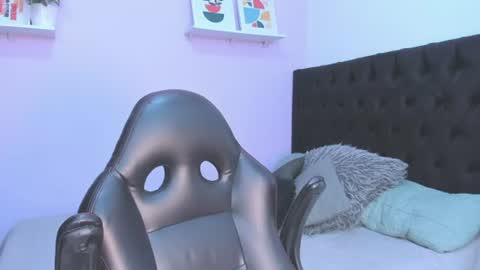Snapshot of andrew_restrepo chatting on June 12, 2026, 7:07 am andrew restrepo online show from June 12, 2026, 7:07 am
