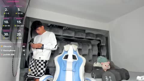 Andrew M. online show from February 26, 2025, 5:31 am