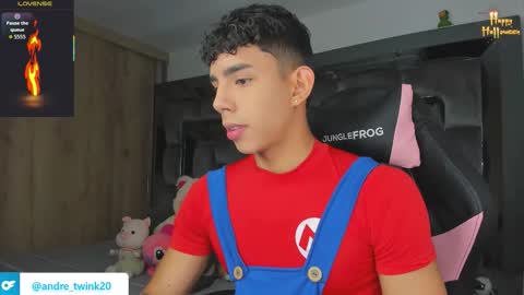 Snapshot of andrew_twink18 chatting on October 8, 2025, 4:32 am Andrew M. online show from October 8, 2025, 4:32 am