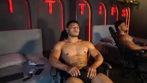 Snapshot of andrewcollen chatting on July 29, 2026, 12:58 pm Andrew online show from July 29, 2026, 12:58 pm
