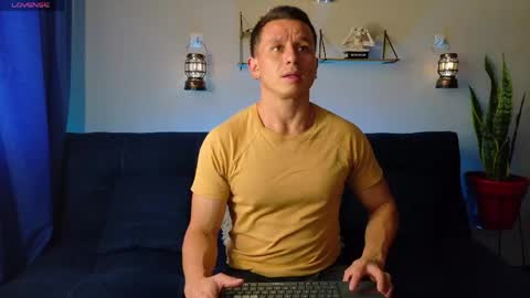 Snapshot of andrewfalcon_ chatting on May 15, 2026, 4:25 pm andrewfalcon_ online show from May 15, 2026, 4:25 pm