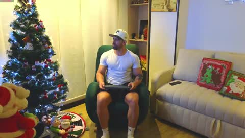 Snapshot of andrewfame chatting on December 19, 2024, 1:39 am Andrew online show from December 19, 2024, 1:39 am