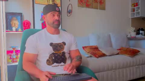 Snapshot of andrewfame chatting on July 11, 2026, 1:58 pm Andrew online show from July 11, 2026, 1:58 pm