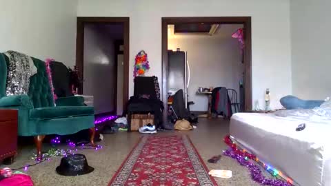 Snapshot of andrewgennie chatting on November 16, 2025, 7:41 pm andrewgennie online show from November 16, 2025, 7:41 pm