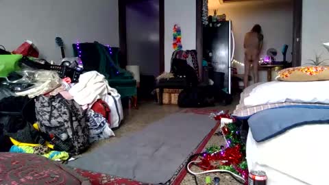 Snapshot of andrewgennie chatting on February 2, 2026, 4:06 pm andrewgennie online show from February 2, 2026, 4:06 pm