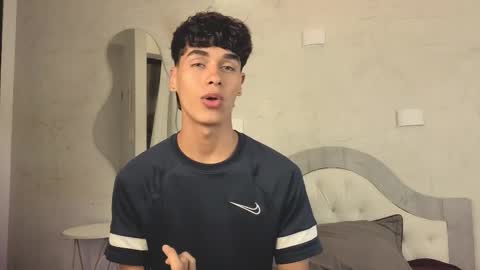 Snapshot of andrewortix chatting on March 23, 2026, 4:27 am AndreWortix online show from March 23, 2026, 4:27 am