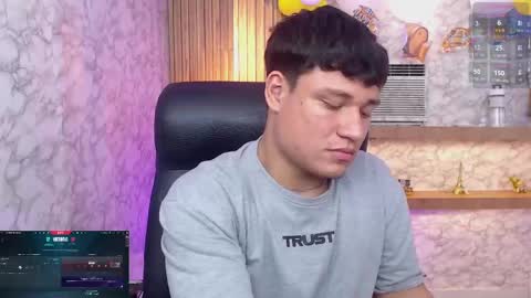 Snapshot of andrewpeach chatting on October 1, 2025, 9:32 pm Andrew online show from October 1, 2025, 9:32 pm