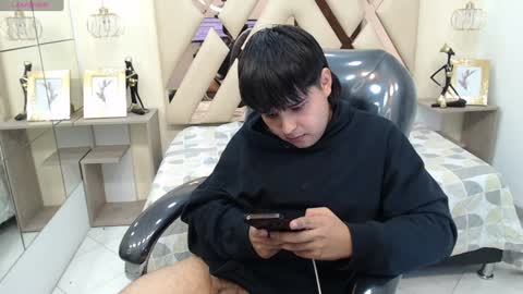 ANDREW online show from January 6, 2025, 4:55 pm