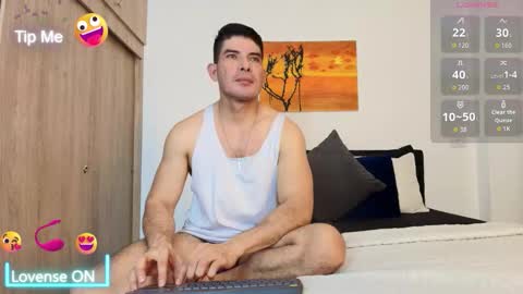 andrewstelee online show from November 9, 2025, 2:32 am